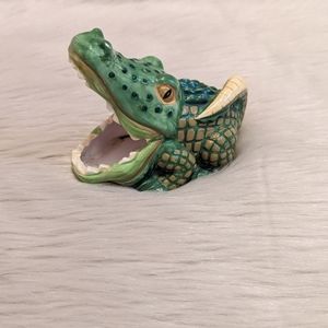 Y2K ceramic alligator kitchen sponge holder